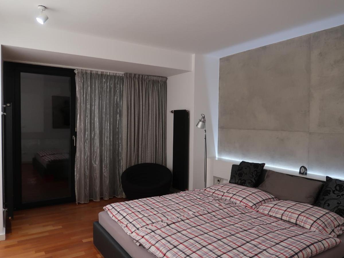 Michal Apartment 125M2 City Centre Прага Екстериор снимка